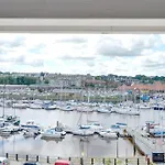 2 Bed In Oc-w050 * Whitby