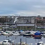 2 Bed In Oc-w050 * Whitby